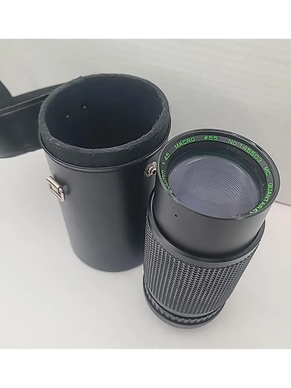 Vintage Quantaray Auto Zoom 75-200mm 1:45 Macro 55 145503 MC Camera Lens W/ Case